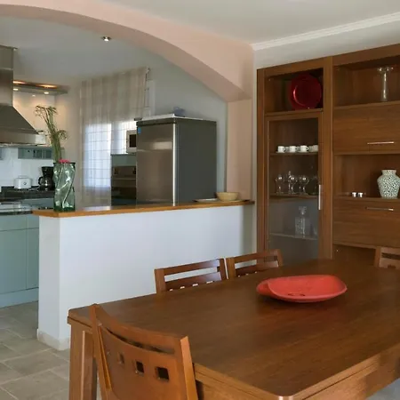 160717 - Gran Casa En Lloret De 9 Pers 5 Dormitorios Con Terraza Y Piscina Privada. *