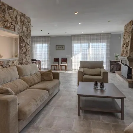 160717 - Gran Casa En Lloret De 9 Pers 5 Dormitorios Con Terraza Y Piscina Privada. فيلة