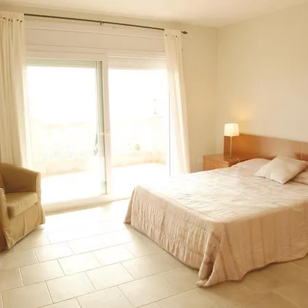 160717 - Gran Casa En Lloret De 9 Pers 5 Dormitorios Con Terraza Y Piscina Privada. Villa *