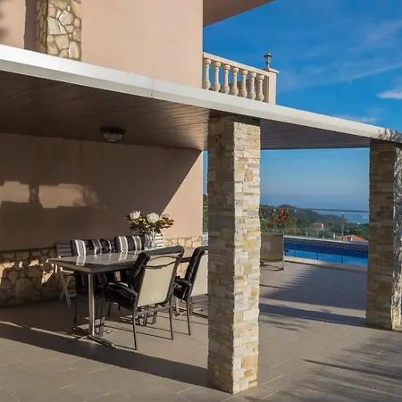 160717 - Gran Casa En Lloret De 9 Pers 5 Dormitorios Con Terraza Y Piscina Privada. Lloret de Mar