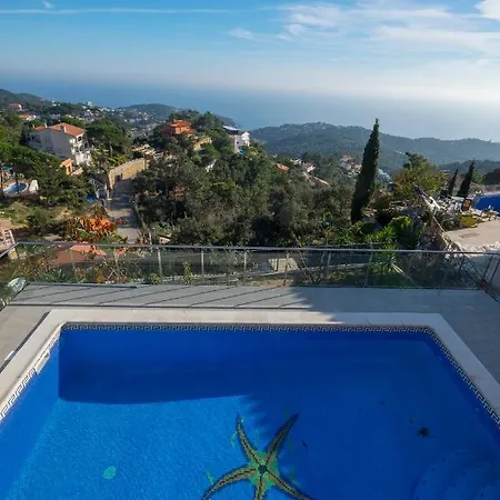 160717 - Gran Casa En Lloret De 9 Pers 5 Dormitorios Con Terraza Y Piscina Privada. * Lloret de Mar