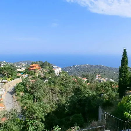 160717 - Gran Casa En Lloret De 9 Pers 5 Dormitorios Con Terraza Y Piscina Privada. Villa *