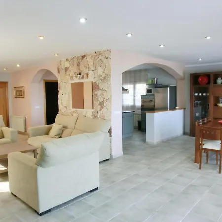 160717 - Gran Casa En Lloret De 9 Pers 5 Dormitorios Con Terraza Y Piscina Privada. Lloret de Mar