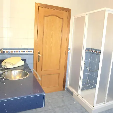 160717 - Gran Casa En Lloret De 9 Pers 5 Dormitorios Con Terraza Y Piscina Privada. *