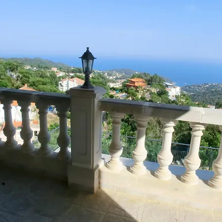 160717 - Gran Casa En Lloret De 9 Pers 5 Dormitorios Con Terraza Y Piscina Privada. Lloret de Mar