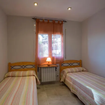 Villa 160717 - Gran Casa En Lloret De 9 Pers 5 Dormitorios Con Terraza Y Piscina Privada. Lloret de Mar