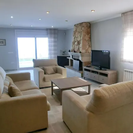 160717 - Gran Casa En Lloret De 9 Pers 5 Dormitorios Con Terraza Y Piscina Privada.